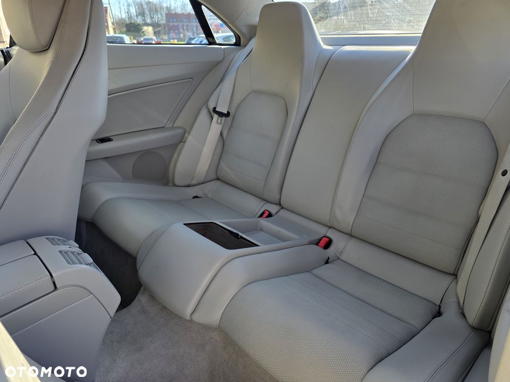 Mercedes-Benz Klasa E - 21