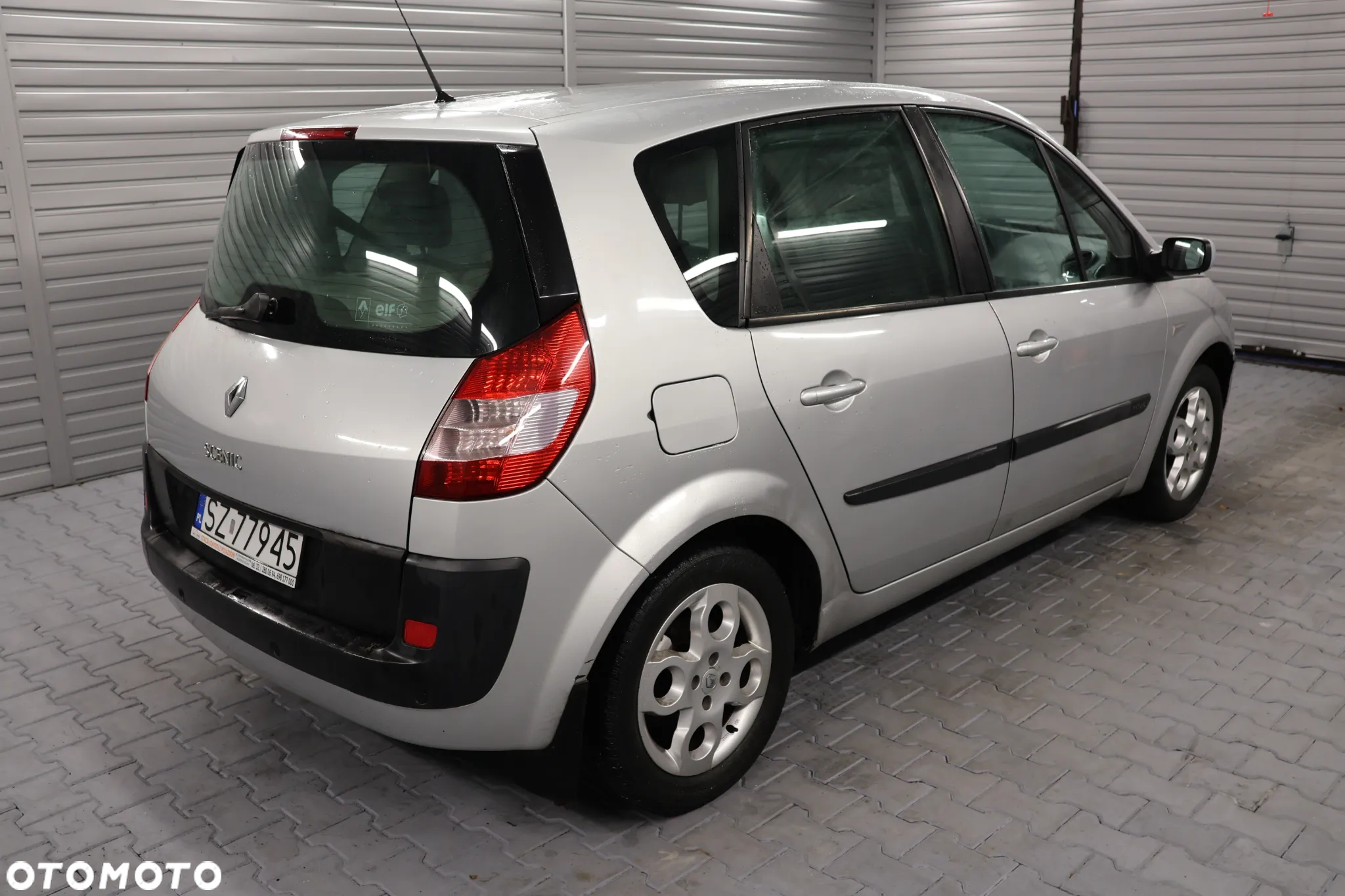 Renault Scenic 1.9 dCi Emotion - 3