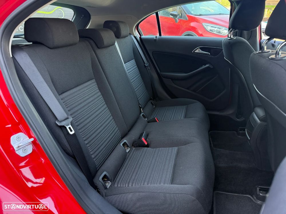 Mercedes-Benz A 180 CDI (BlueEFFICIENCY) - 20