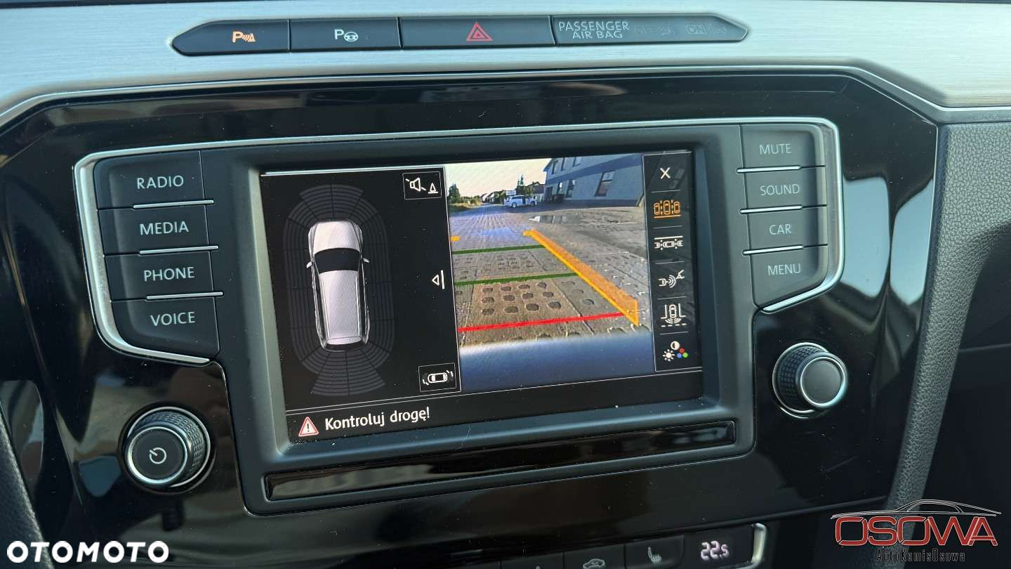 Volkswagen Passat - 30