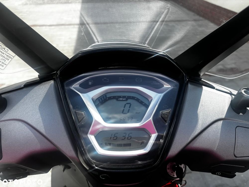 Kymco People - 7