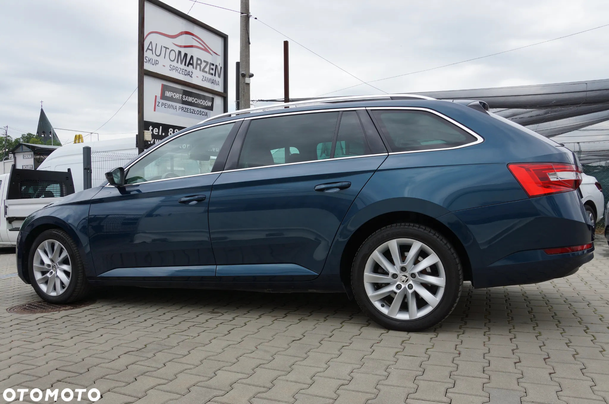 Skoda Superb 2.0 TDI Ambition DSG - 6
