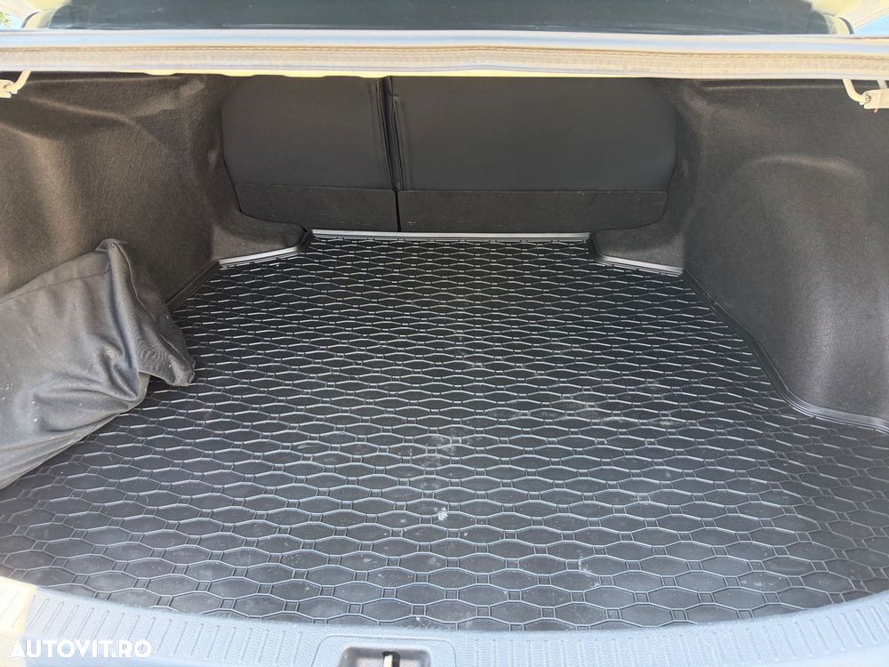 Toyota Corolla 1.6 Valvematic Sol - 5