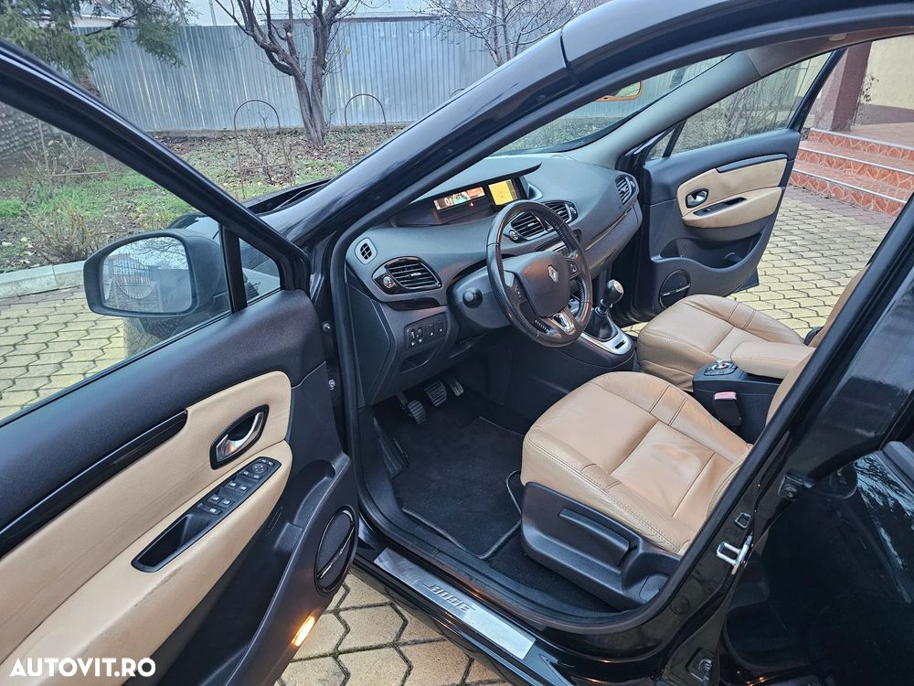 Renault Grand Scenic ENERGY dCi 130 Start & Stop Bose Edition - 15