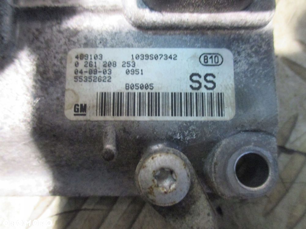 STEROWNIK SILNIKA CORSA C 1.2 16V 55352622 - 2