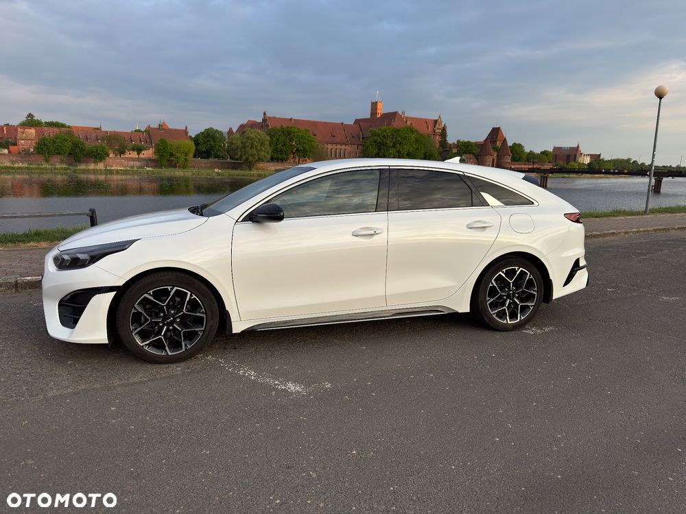 Kia ProCeed - 10