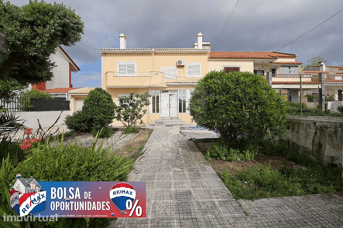 Moradia T4 para venda