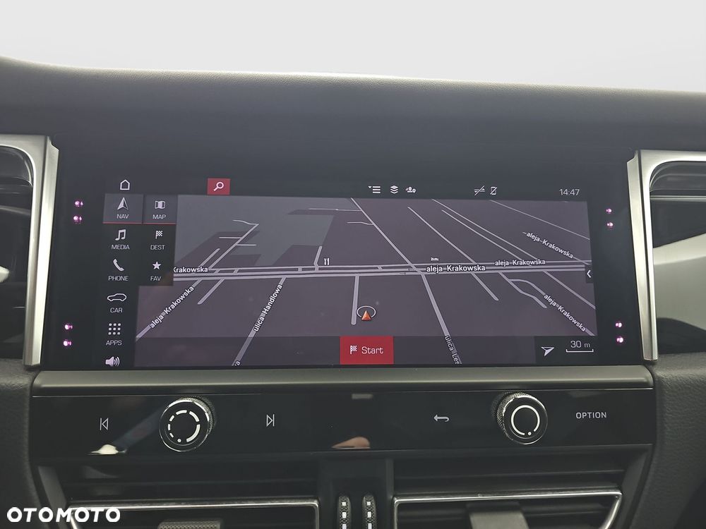 Porsche Macan Standard - 25