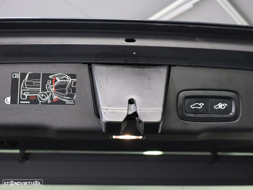 Volvo XC 60 2.0 T8 PHEV Inscription AWD - 25