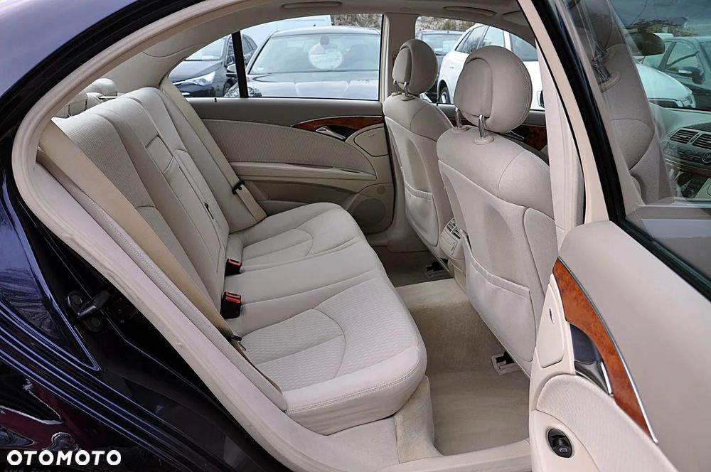 Mercedes-Benz Klasa E 200 Kompressor Automatik Elegance - 33
