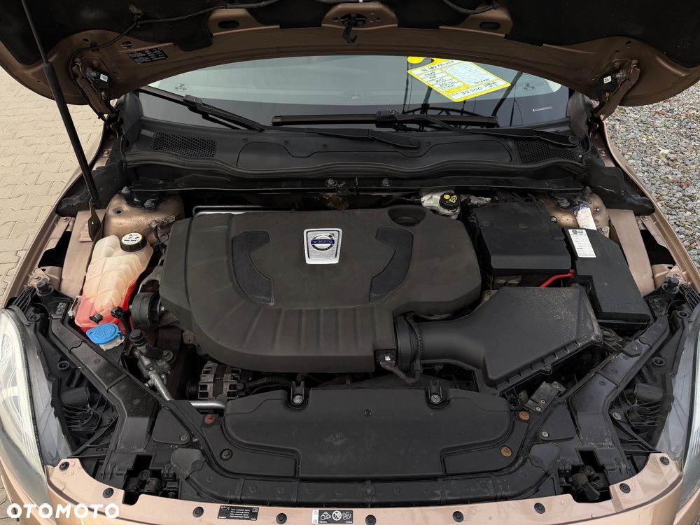 Volvo V40 D3 Geartronic Summum - 25