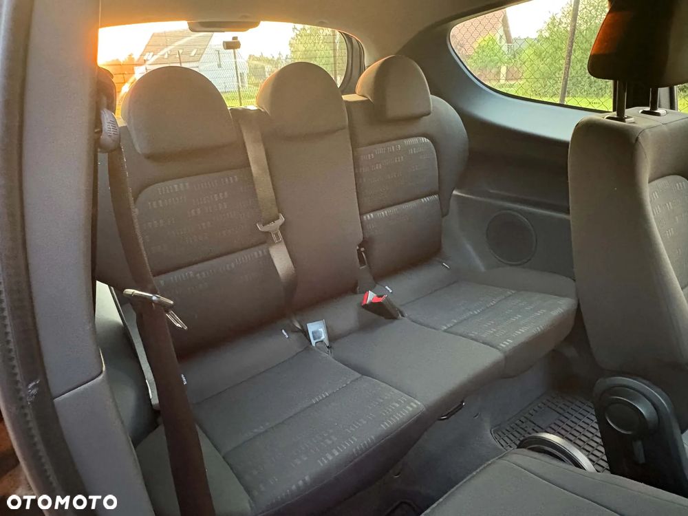 Mitsubishi Colt 1.3 Inform - 14