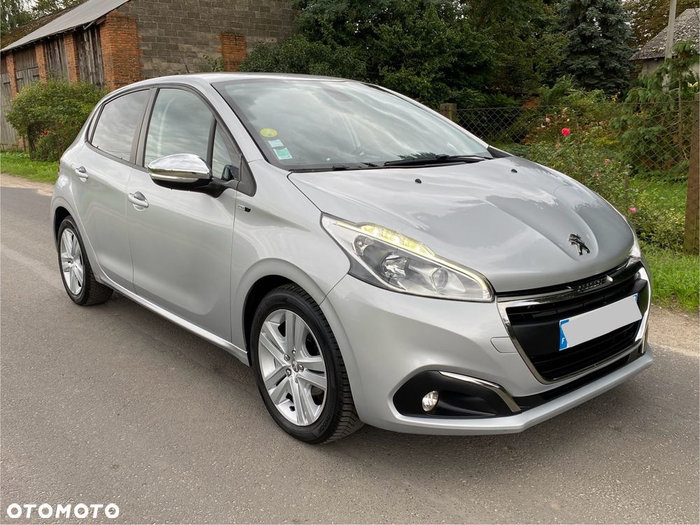 Peugeot 208 - 3