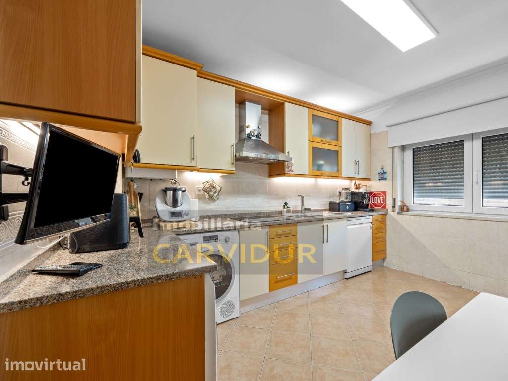 Apartamento T3 com elevador e 2 Parqueamentos - Grande imagem: 3/26
