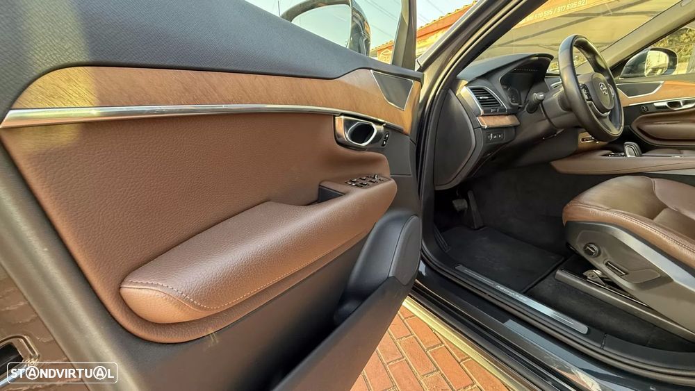 Volvo XC 90 2.0 T8 PHEV R-Design AWD - 38