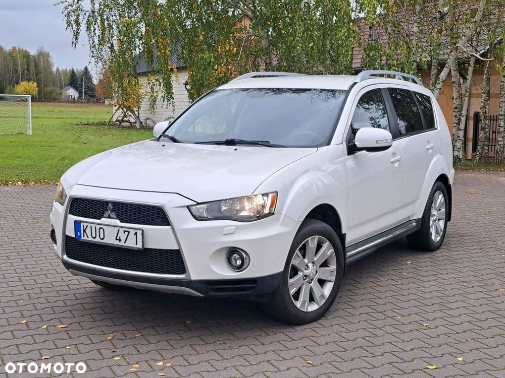 Mitsubishi Outlander - 1