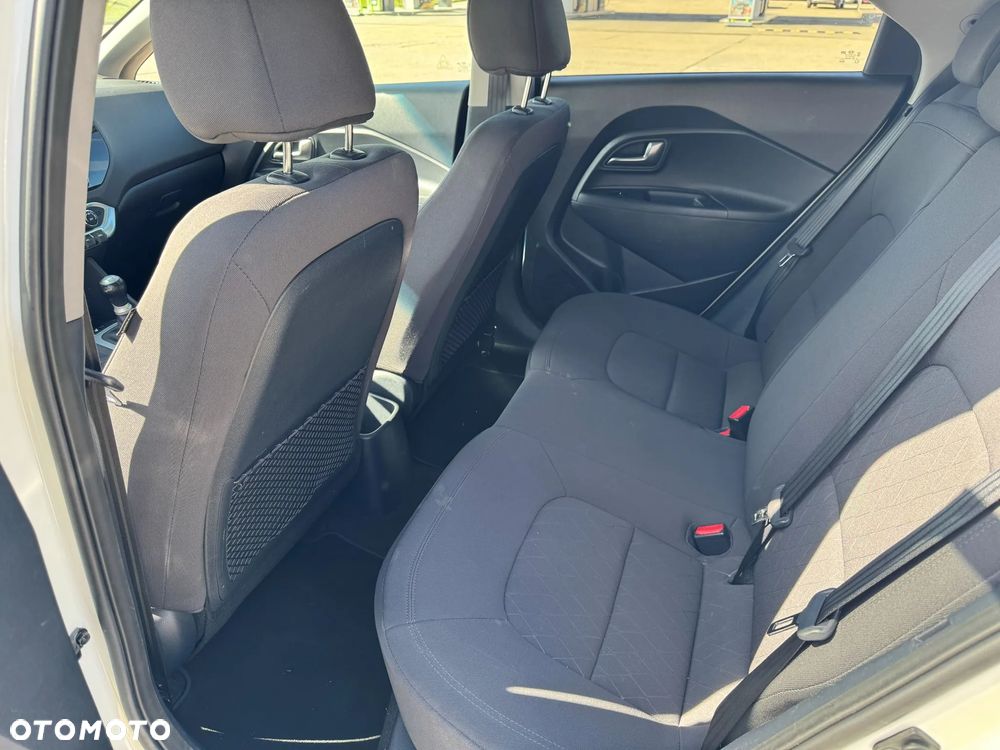 Kia Rio 1.2 Dream Team Edition - 17
