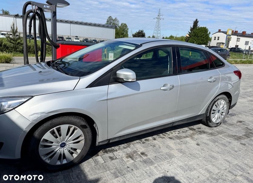 Ford Focus 1.6 Trend - 4