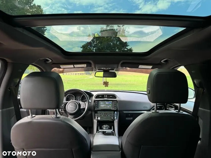 Jaguar F-Pace 2.0 i4P AWD Prestige - 21
