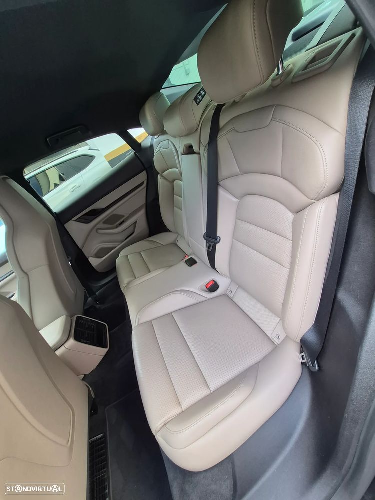Porsche Taycan Standard - 25