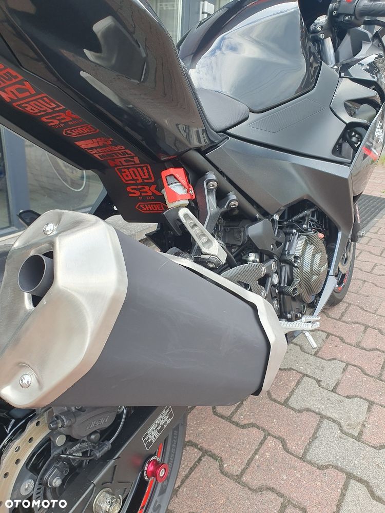 Kawasaki Ninja 400 - 15