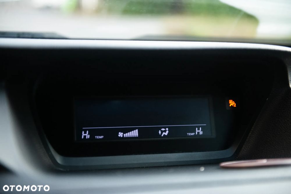 Honda Accord 2.0 Executive - 29