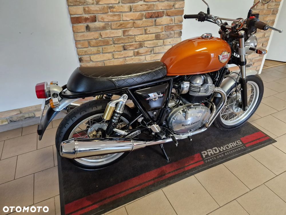 Royal Enfield Continental - 32