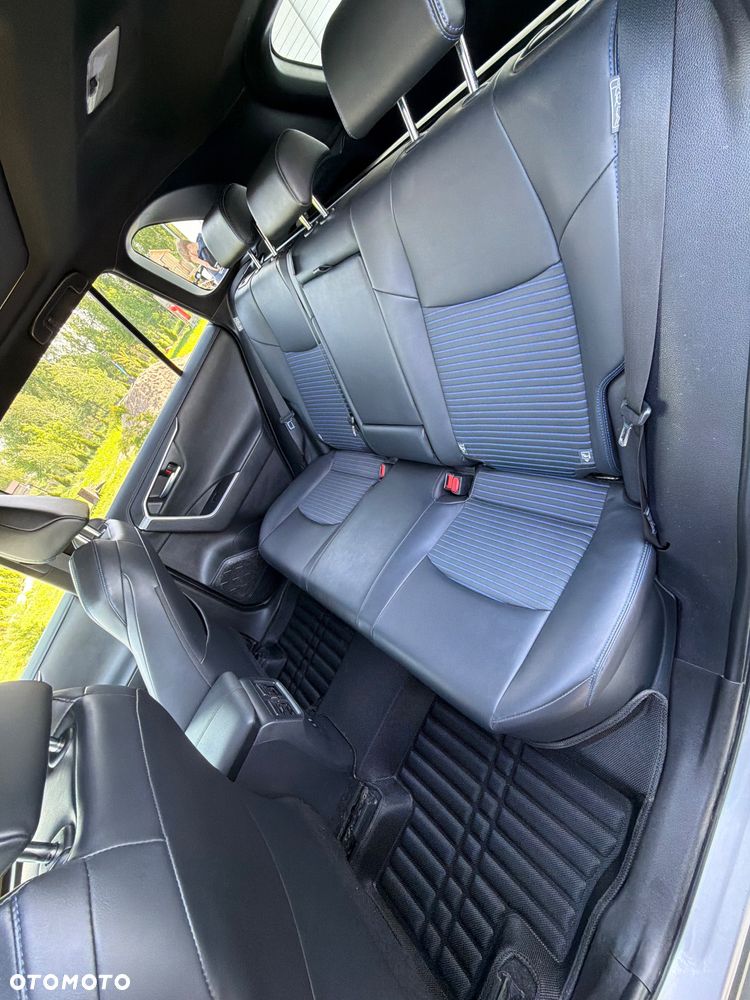 Toyota RAV4 - 6