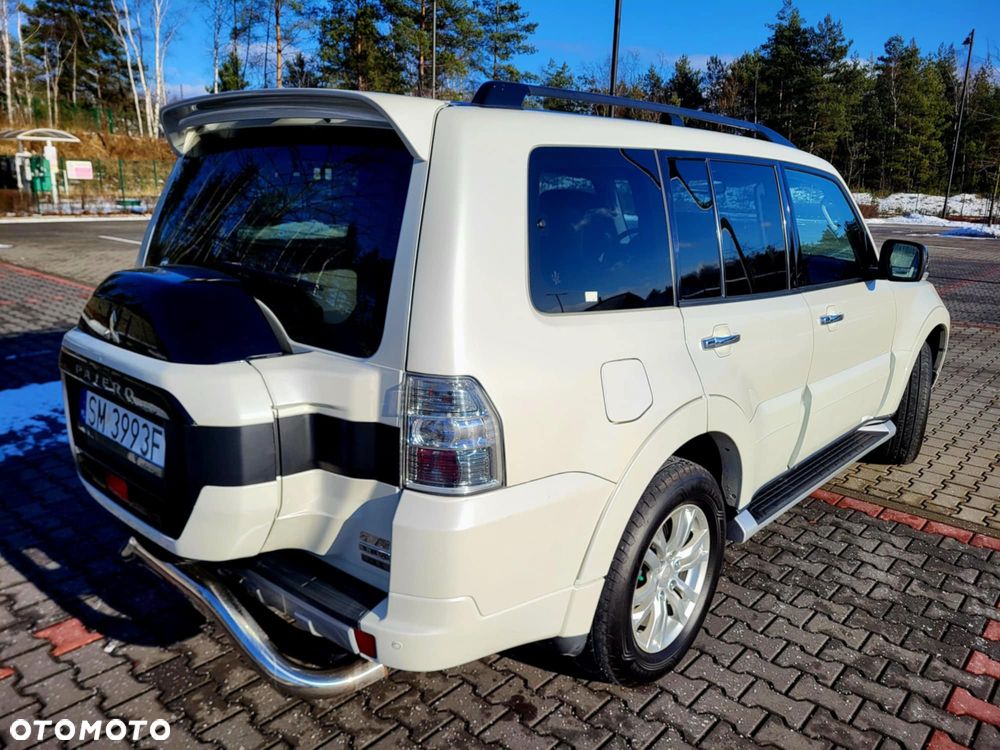 Mitsubishi Pajero - 23