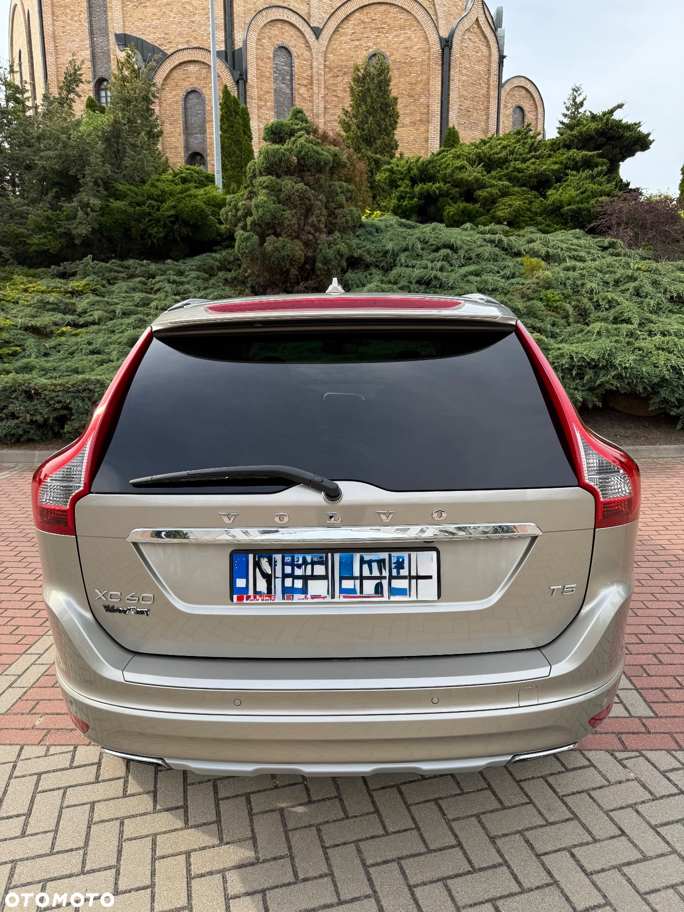 Volvo XC 60 T5 Drive-E Momentum - 8