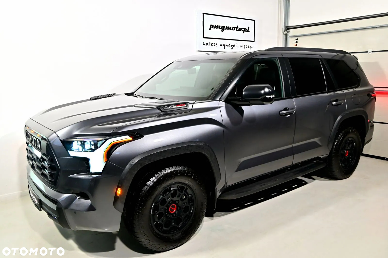 Toyota Sequoia - 4