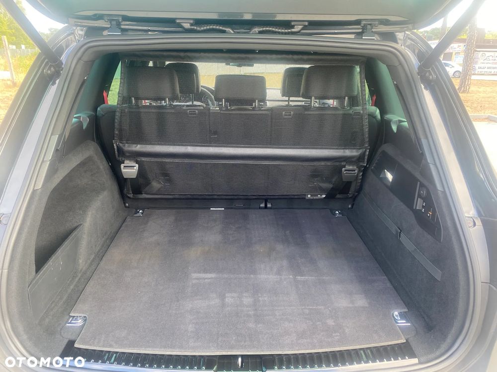 Volkswagen Touareg 3.0 V6 TDI BMT Perfectline R-Style - 11