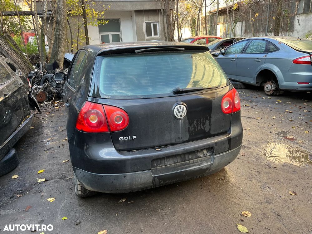 Dezmembrez VW Volkswagen Golf 5 negru diesel 2007 - 5