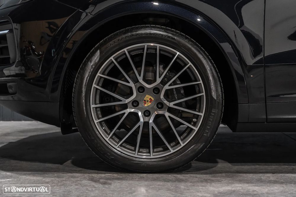 Porsche Cayenne Platinum Edition - 30