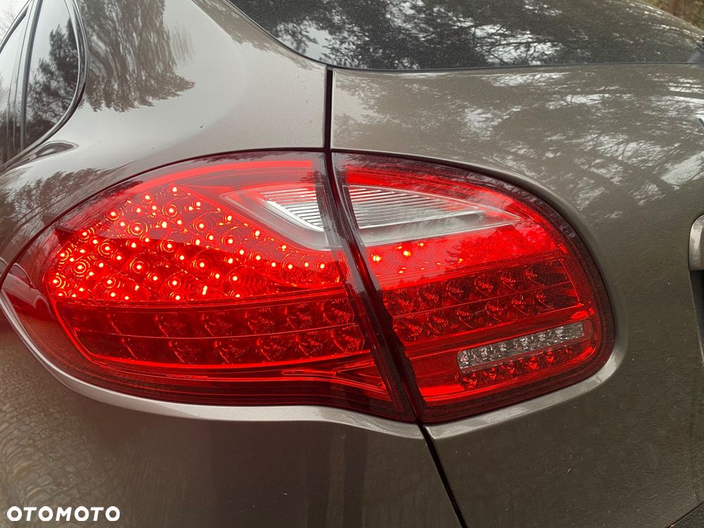 Porsche Cayenne - 12