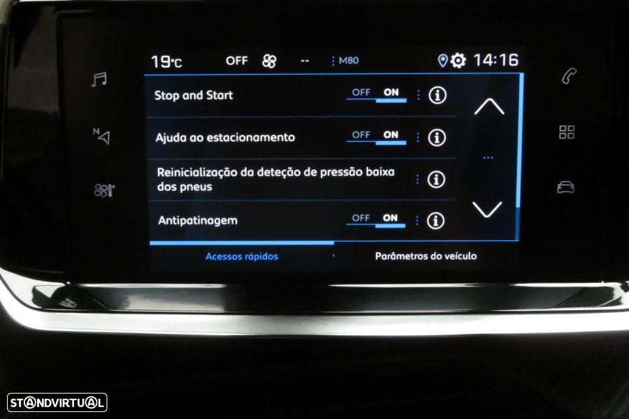 Peugeot 2008 1.2 PureTech Allure Pack - 21