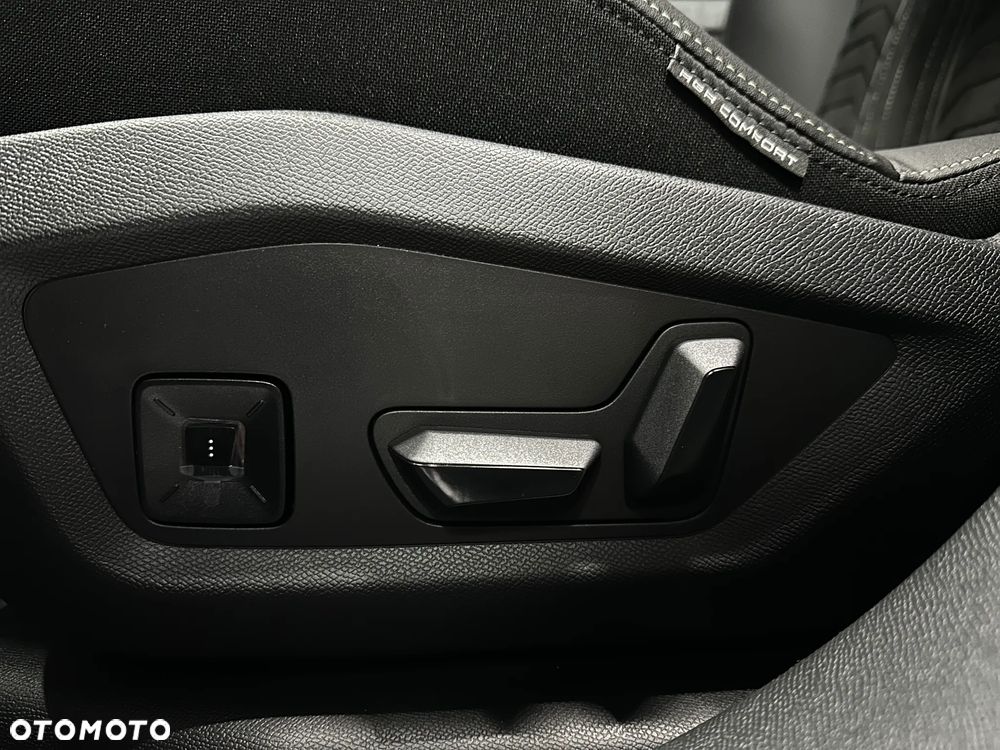 Peugeot 3008 1.2 PureTech mHEV GT E-DCS6 - 12