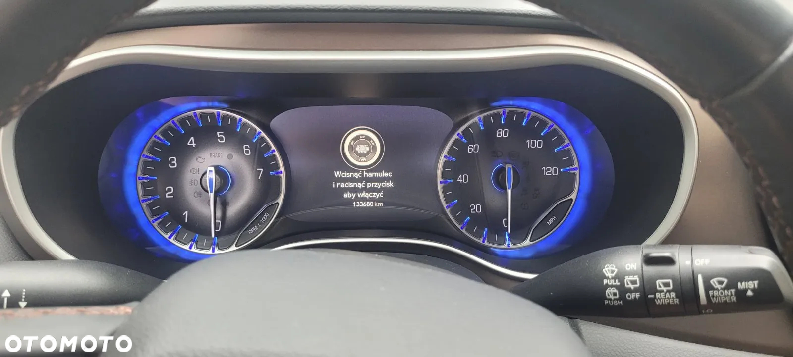 Chrysler Pacifica - 4