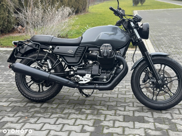 Moto Guzzi V7
