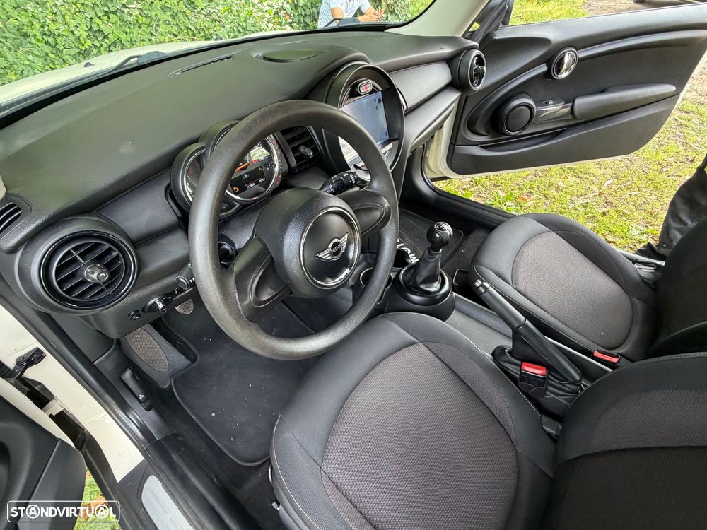 MINI 3 Portas Cooper D - 57