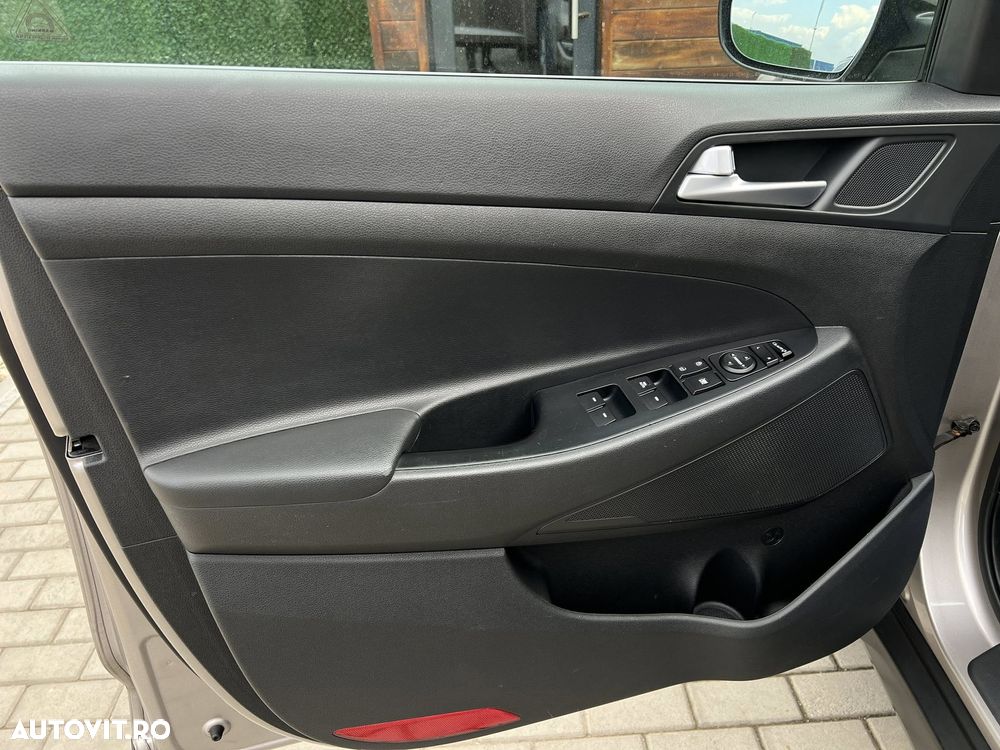 Hyundai Tucson blue 1.7 CRDi 2WD DCT Premium - 20