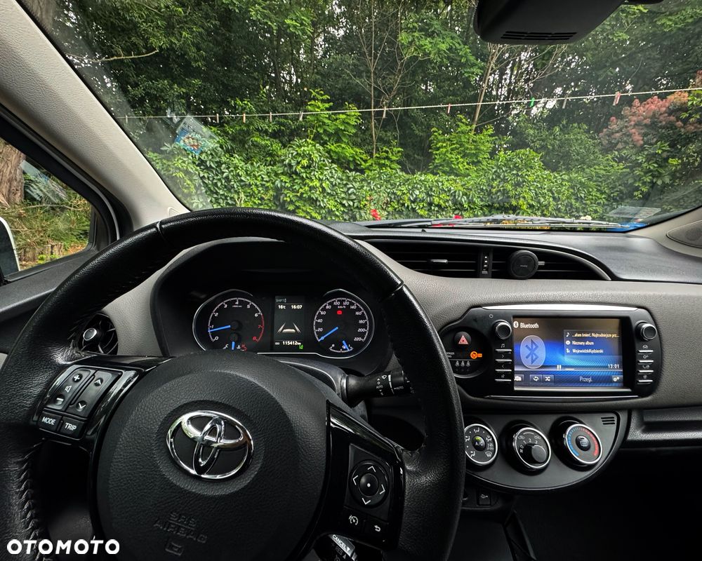 Toyota Yaris 1.5 Premium - 5