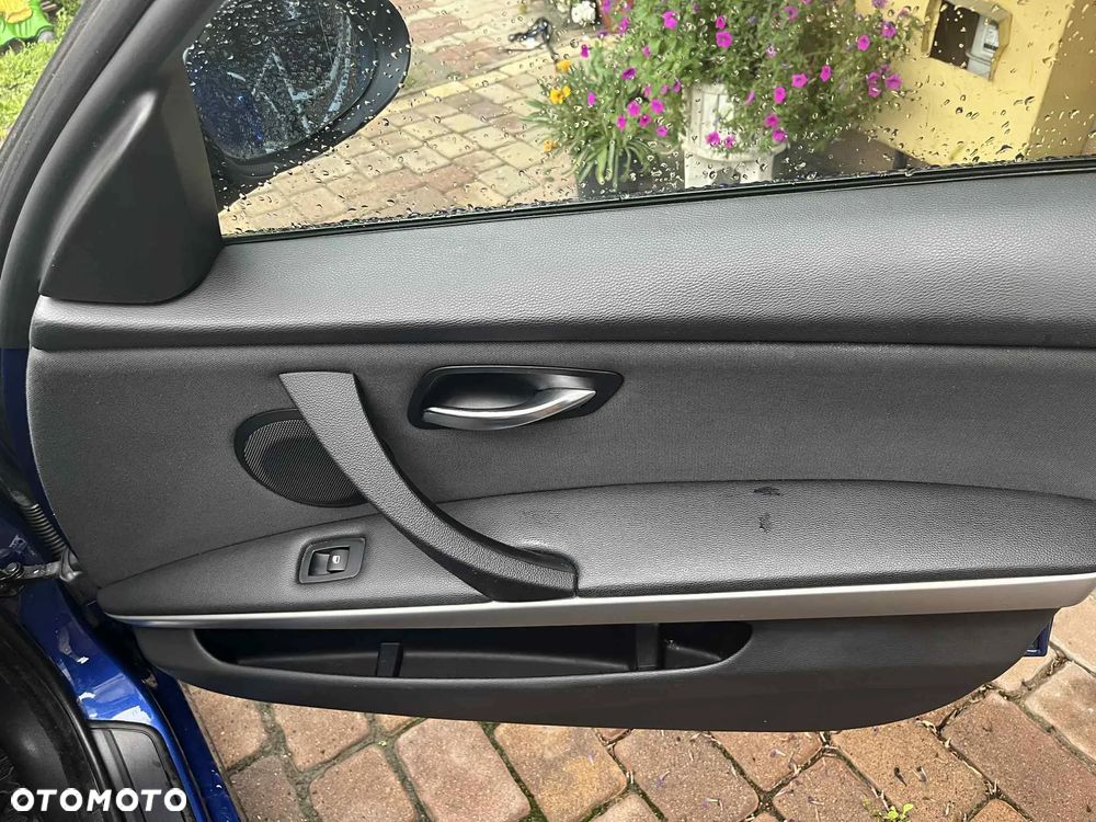 BMW Seria 3 318i - 10