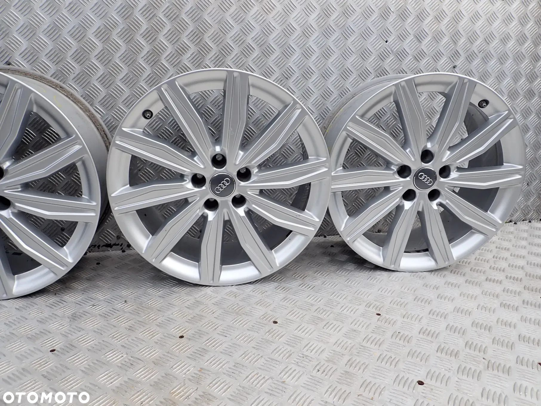FELGI ALUMINIOWE AUDI A6 C7 C8 8JX19 ET39 4K0601025M - 5