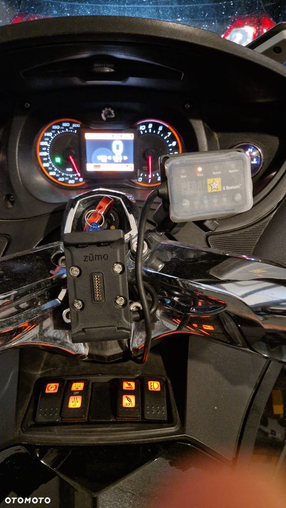 Can-Am Spyder - 4