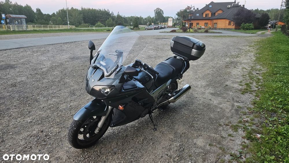 Yamaha FJR - 6