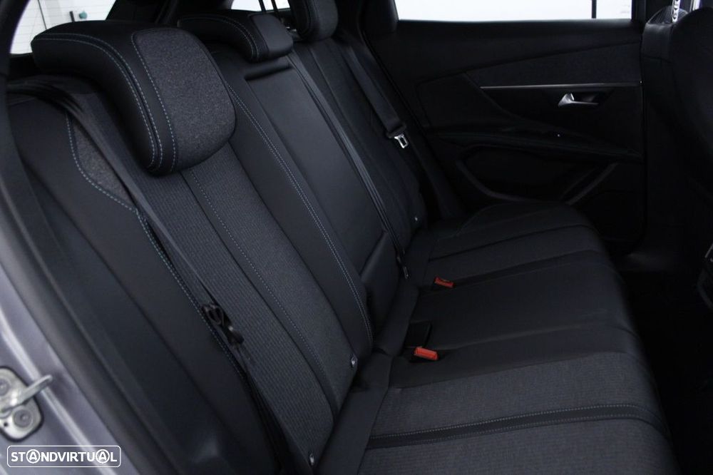 Peugeot 3008 1.5 BlueHDi Allure Pack EAT8 - 16
