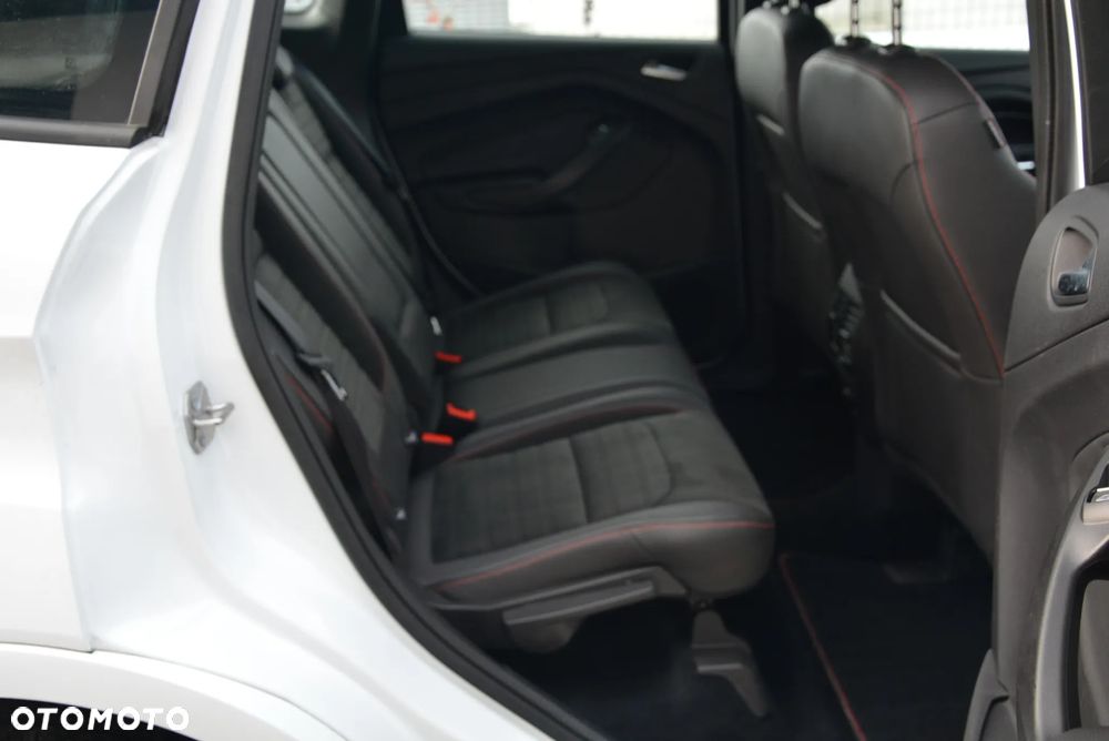 Ford Kuga 2.0 TDCi 4x4 ST-Line - 33