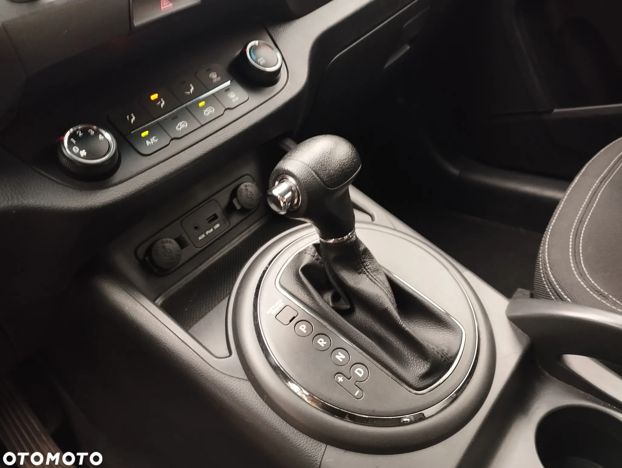 Kia Sportage 2.0 S - 11