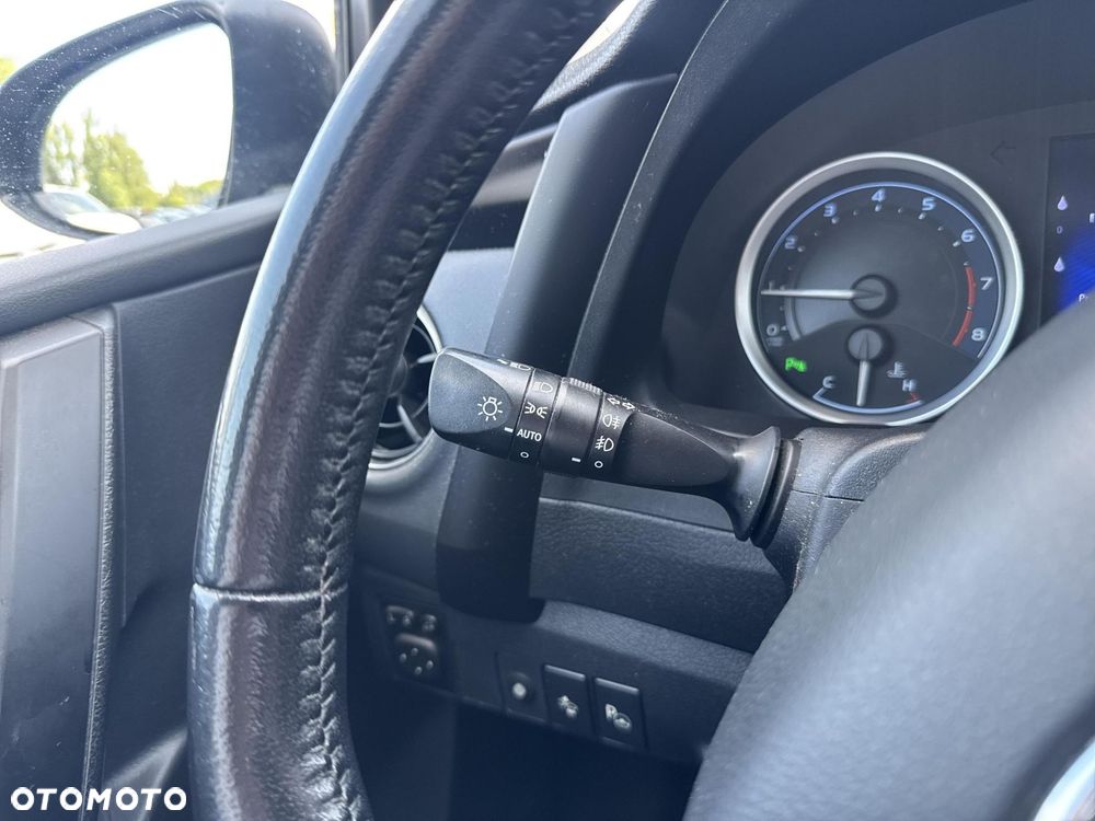 Toyota Corolla 1.6 Prestige EU6 - 17